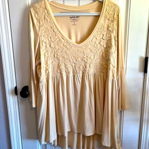 Torrid babydoll lace trim top